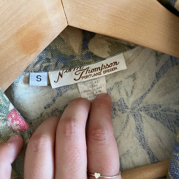 Lightweight jacket - Picture 4 of 4